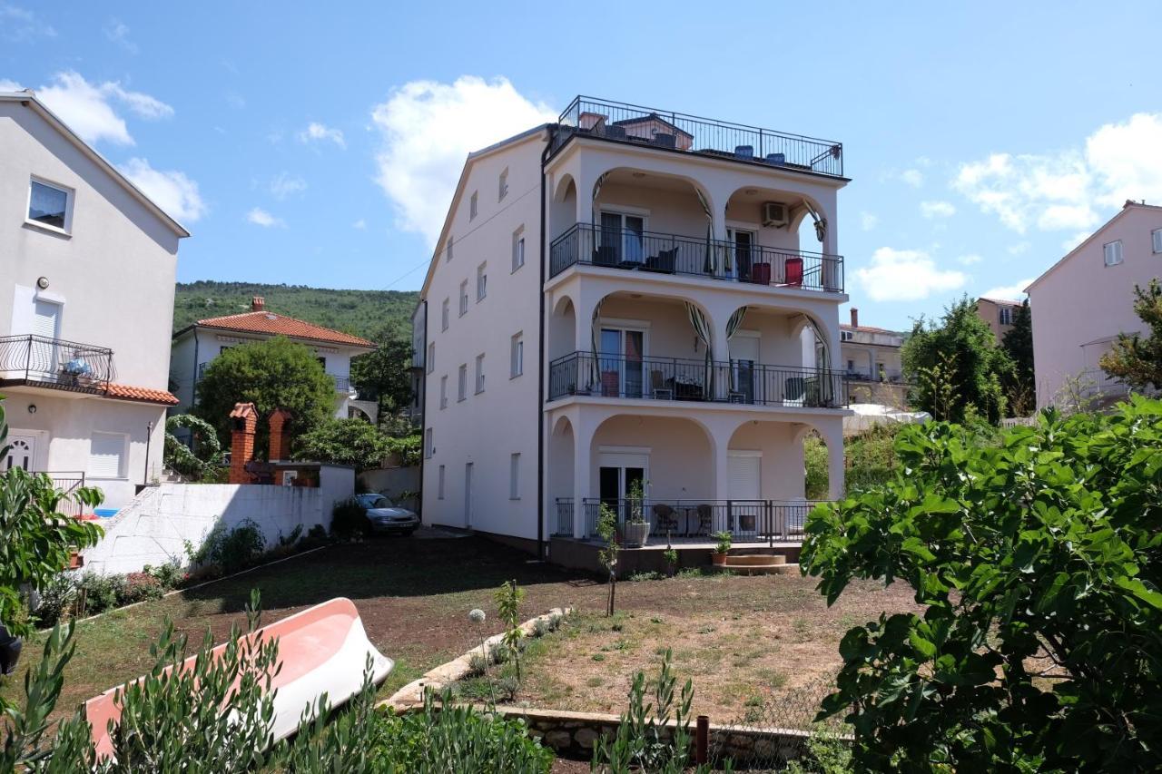 Apartmani Mojca Selce Exteriér fotografie